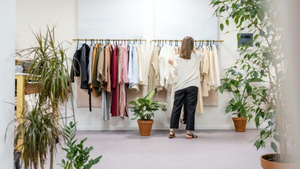 Modowy must have. Tego nie może zabraknąć w szafie żadnej kobiety!