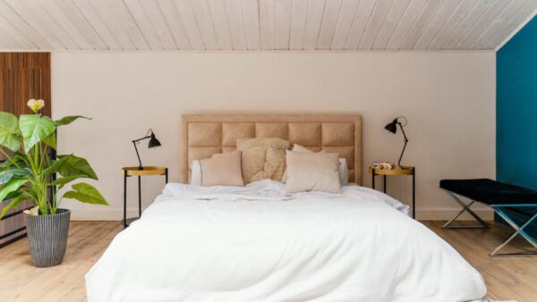 Jak utrzymać porządek w sypialni?